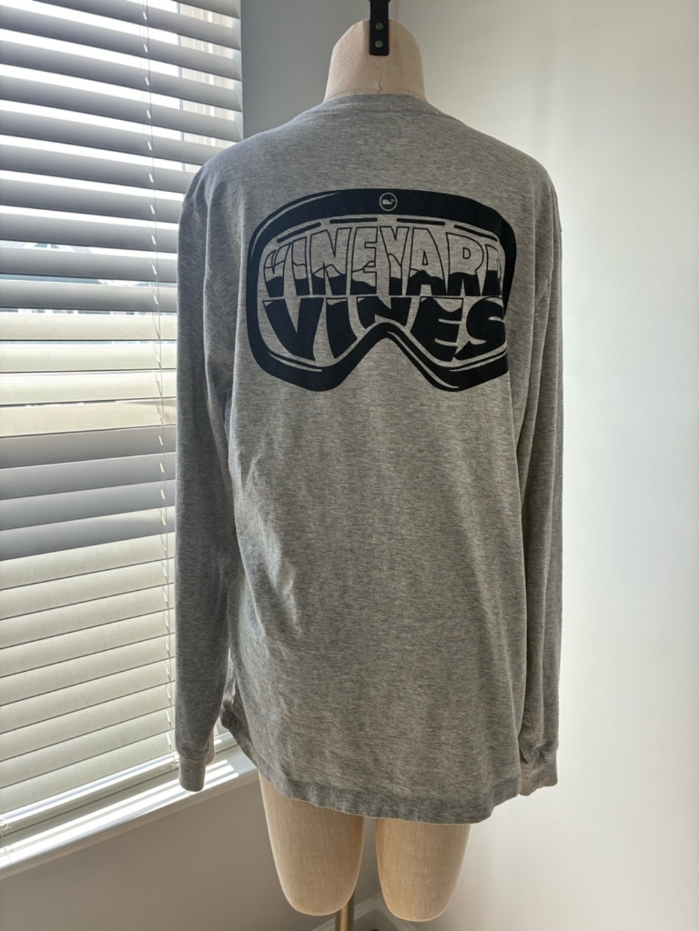Vineyard Vines Men’s Grey Ski Goggles Long Sleeve Shirt
